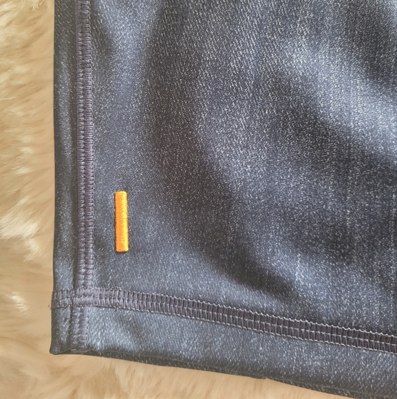 LUCY crop tank size M - Picture 3 of 7